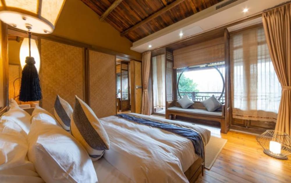 Qiansu Ban Jiang Xia Boutique Inn view 3