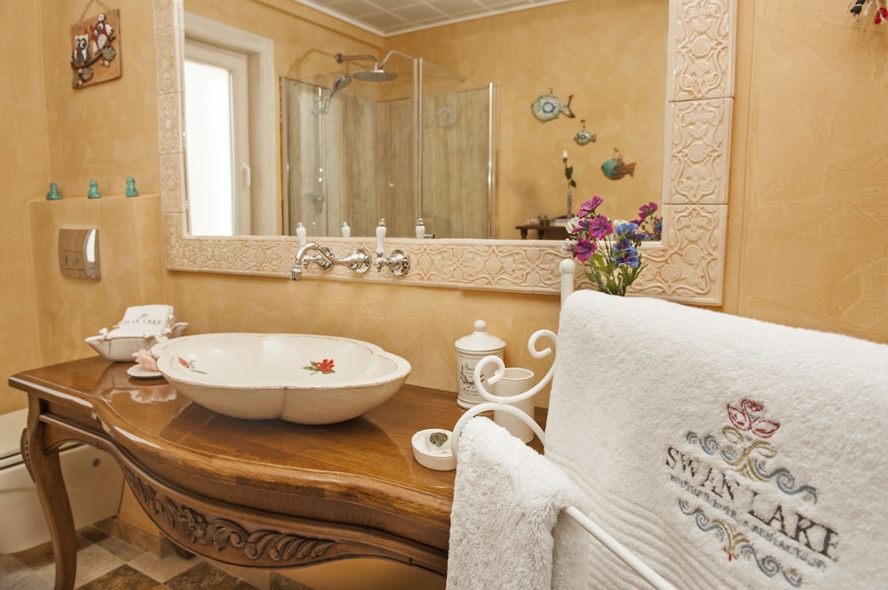 Swan Lake Butik Otel - Sadece Yetişkinler - Image 61