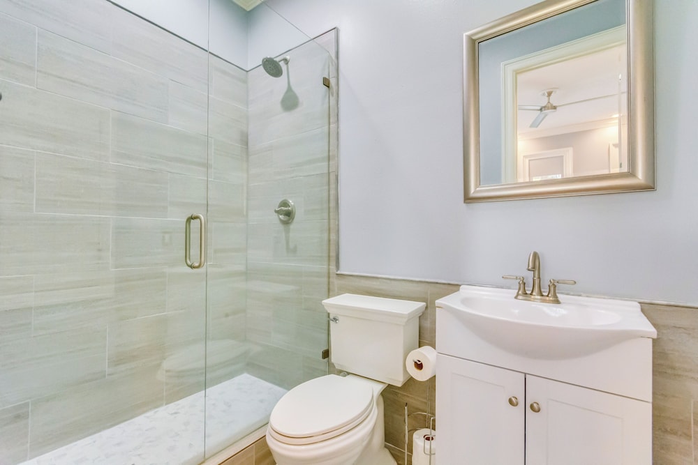 2 Mi to Little Rock River Market: Walkable Getaway