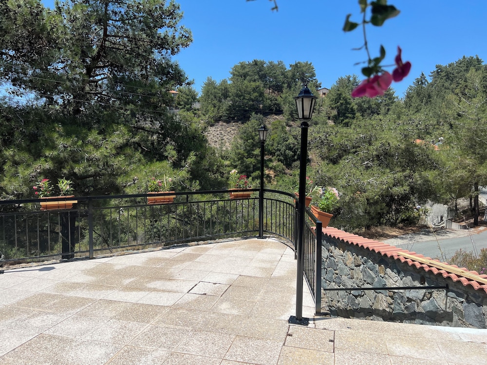 Charming Villa in Pano Platres, Cyprus - Your Home Away From Home