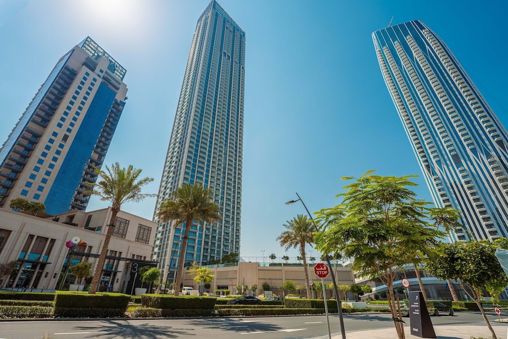 Maison Privee - Trendy Apt on the Creek with Superb Dubai Skyline Vw