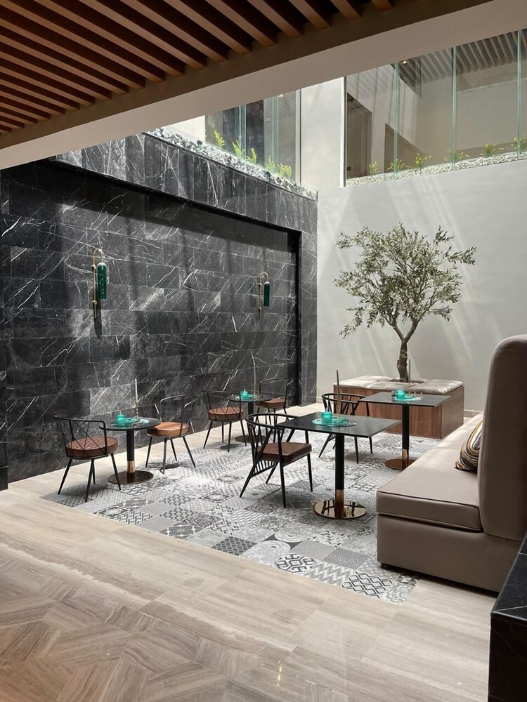VOYAGE RESIDENCE