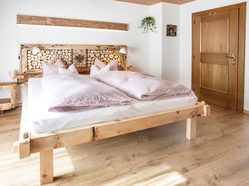 Spacious House In Fugen With Terrace