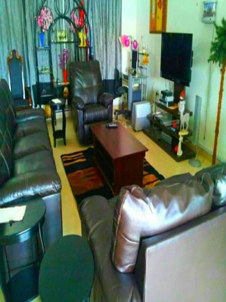 Classy Holiday Villas With Pool in Accra, Ghana view 3
