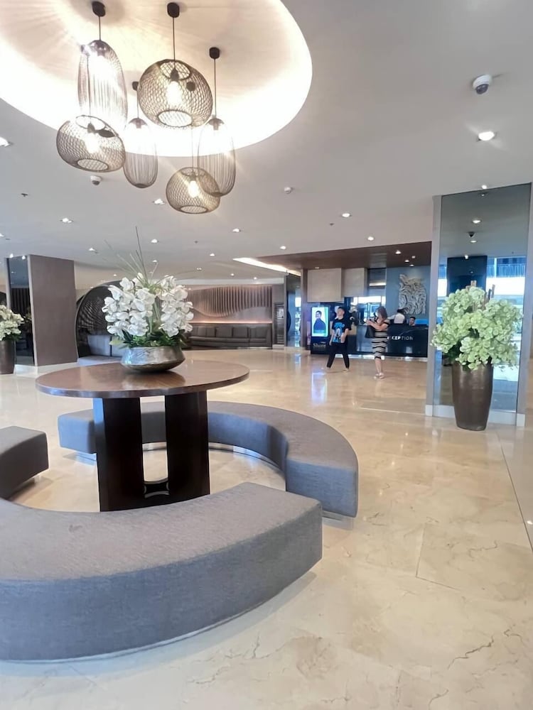 SHORE 1 RESIDENCES