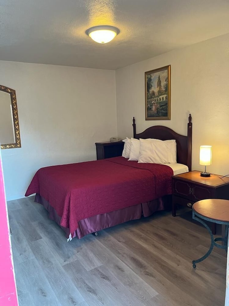 Economy Inn