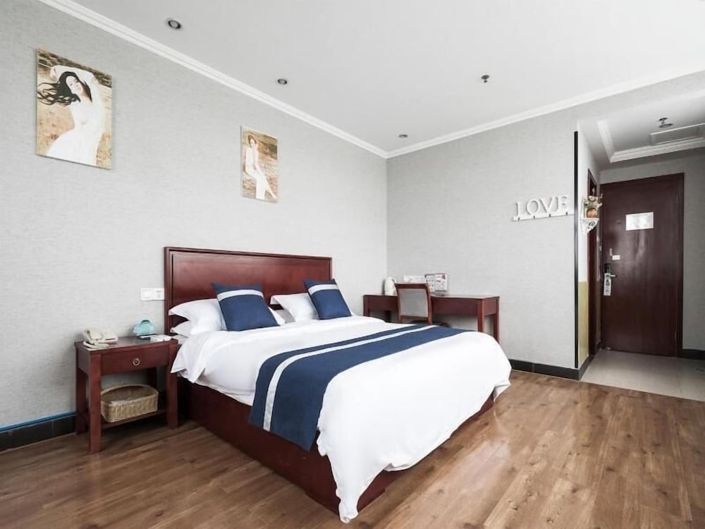 GreenTree Inn Changzhou Dinosaur City Qingyang North Road Business Hotel