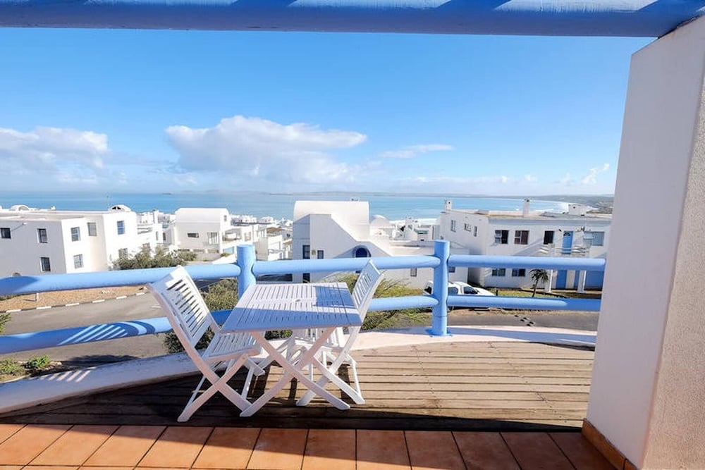 Charis to Theo - Relax in Style at This 3-bedroomed Langebaan Holiday House