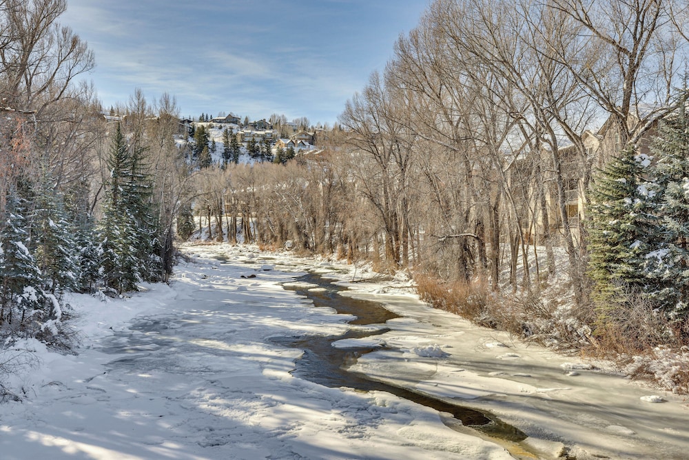 Close to Beaver Creek & Vail: Cozy Edwards Condo!