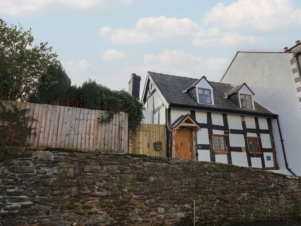 18 Church Street