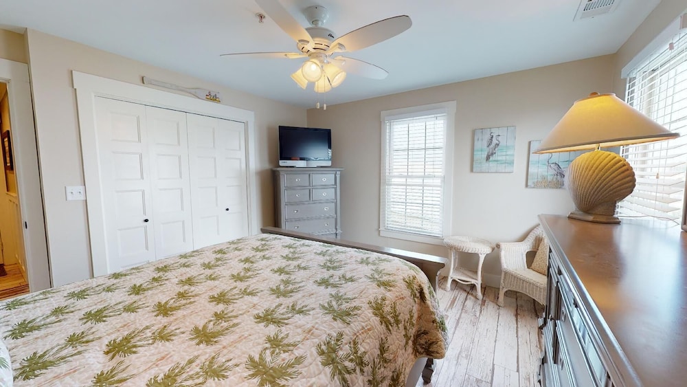 Dolphin Watch Tybee Vacation Rentals