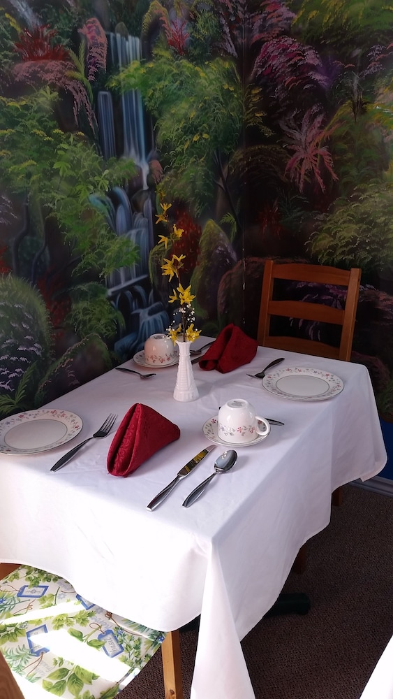 Glen Mhor Bed and Breakfast