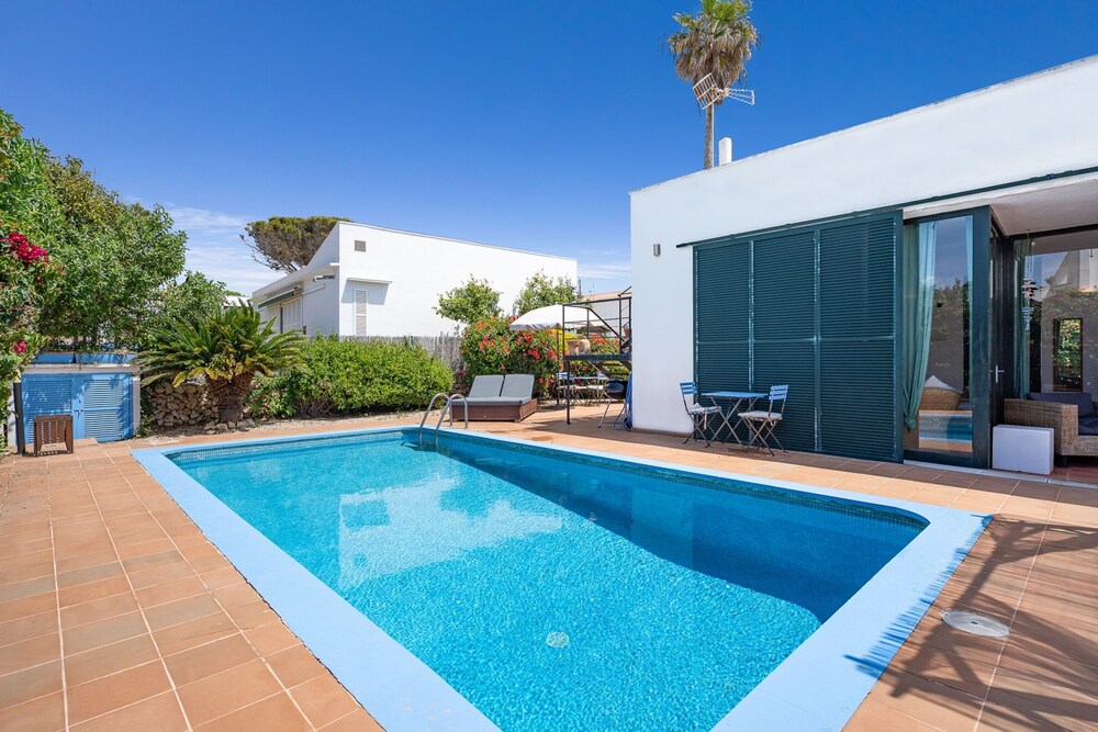 Anana Binisafua Villa With a Pool by the sea