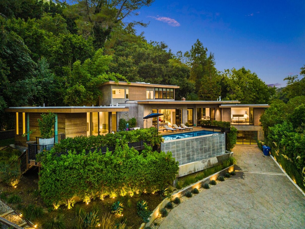 Beverly Glen Hillside Haven