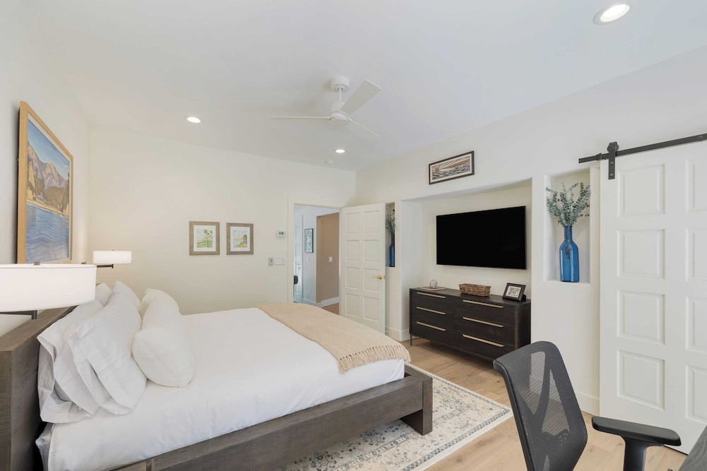 Rancho Robles by Avantstay Vineyard Villa w/ Views, Pool & Privacy