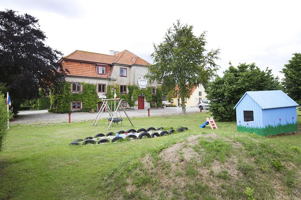 Photo 12