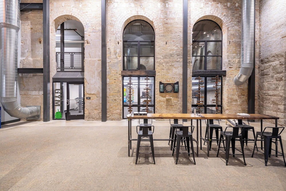Brewery District Apartment Near Fiserv with Rooftop, Gym, and Parking