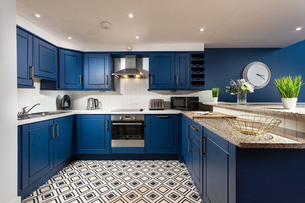 Plymouth City Centre Duplex Apartment view 2