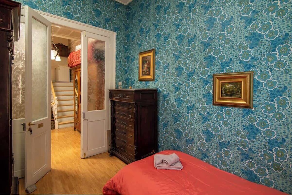 Mikos - Mansion in the City Center