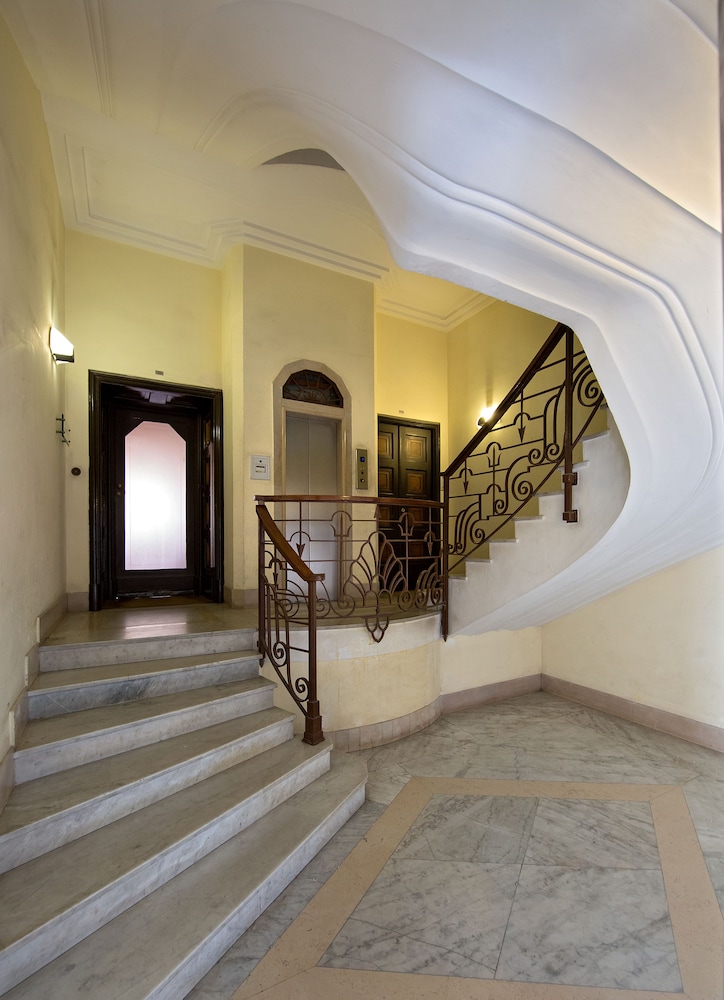 50 Suite Guesthouse