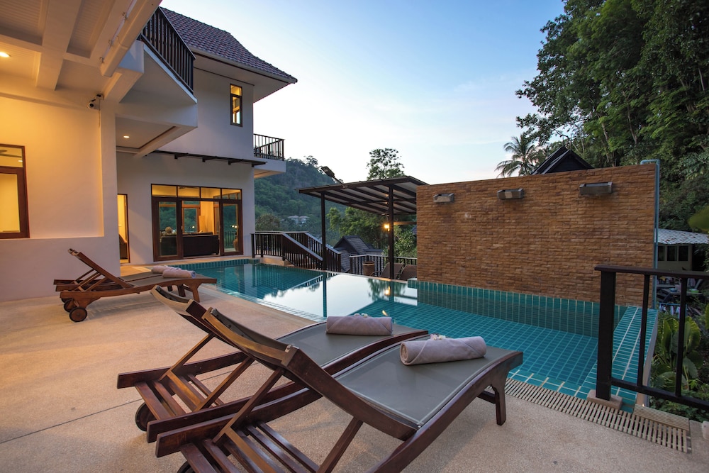 Emerald Hill Villas