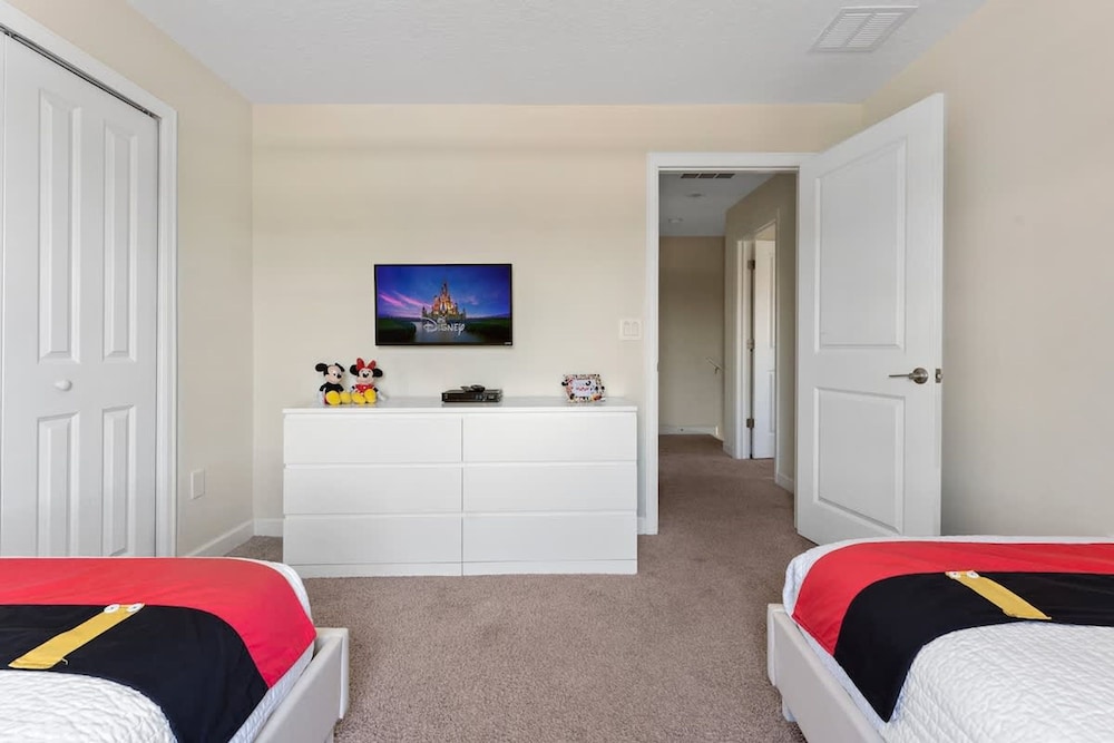 Disney Familly Lovers up to 11 Guests