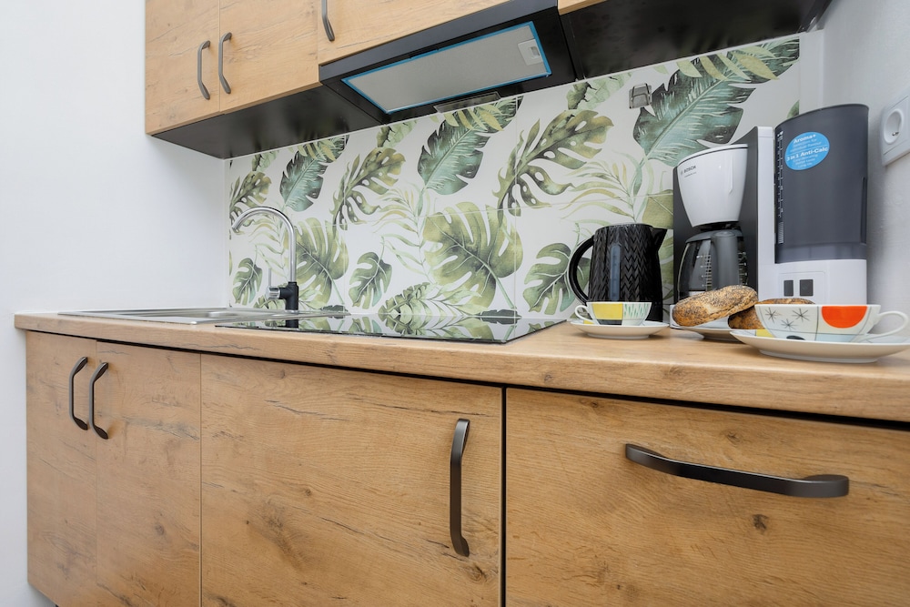Apartment Near the Old Town by Renters