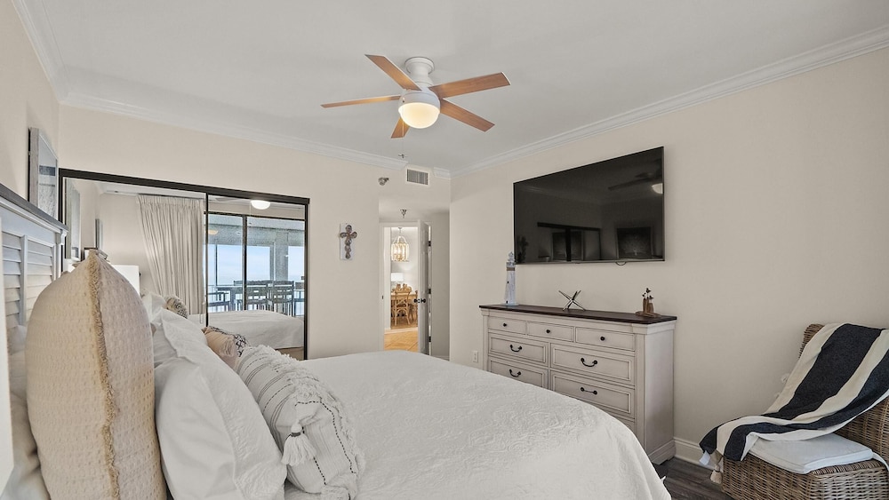 Pelican Pointe #1003 by Southern Vacation Rentals
