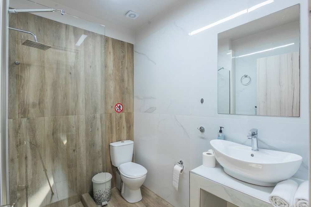 Noima Luxury Suites