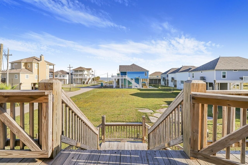 Seaside Merryment 4 Bedroom Home