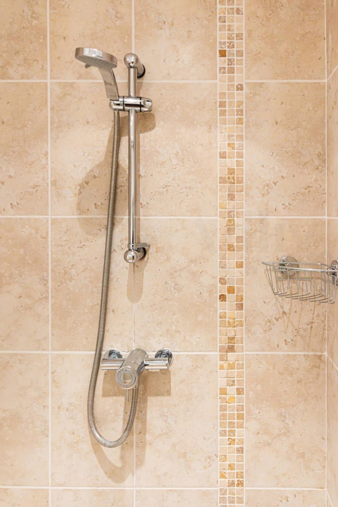 2 Bed Seapoint Birchington Escape By Adliv