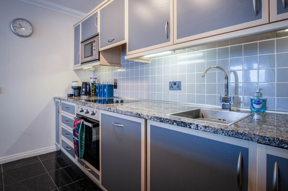 13 St Bride's Bay View - 4 Bedroom - Broad Haven