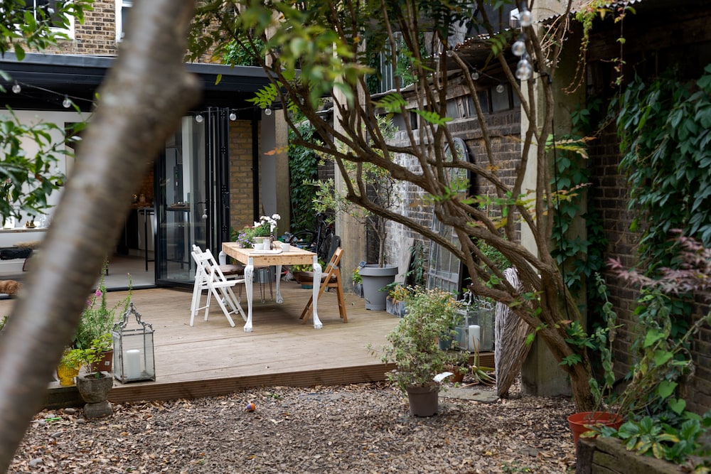 outdoor bbq area