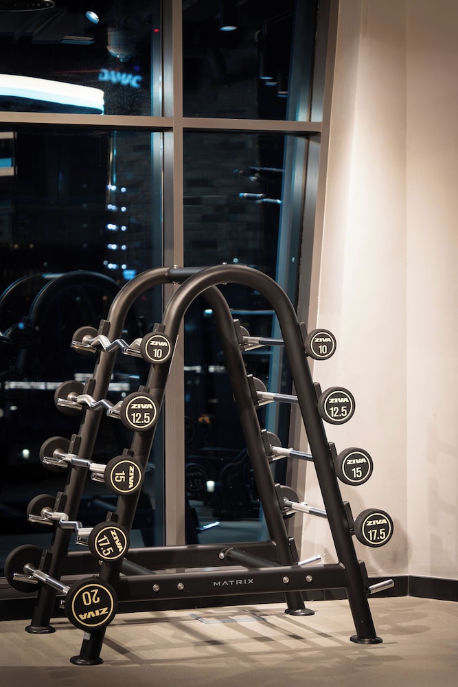 Waves - Comfort and Style in a 21st-Floor Studio With View