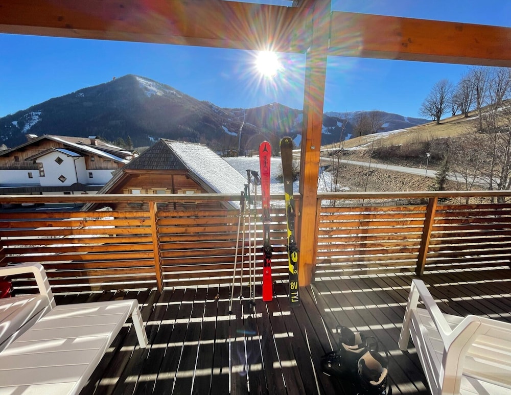 Exclusive Apartment With Scenic View