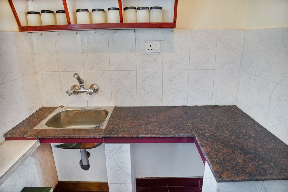 GuestHouser 1 BR Bed & Breakfast