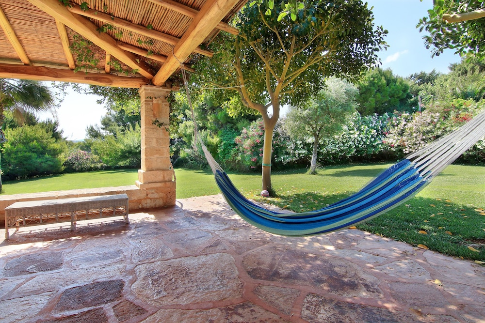 Vouliagmeni Villa