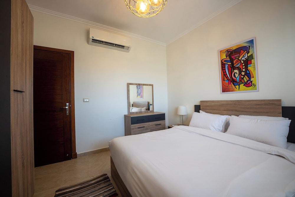 Stayr Somabay - Bay life home rentals