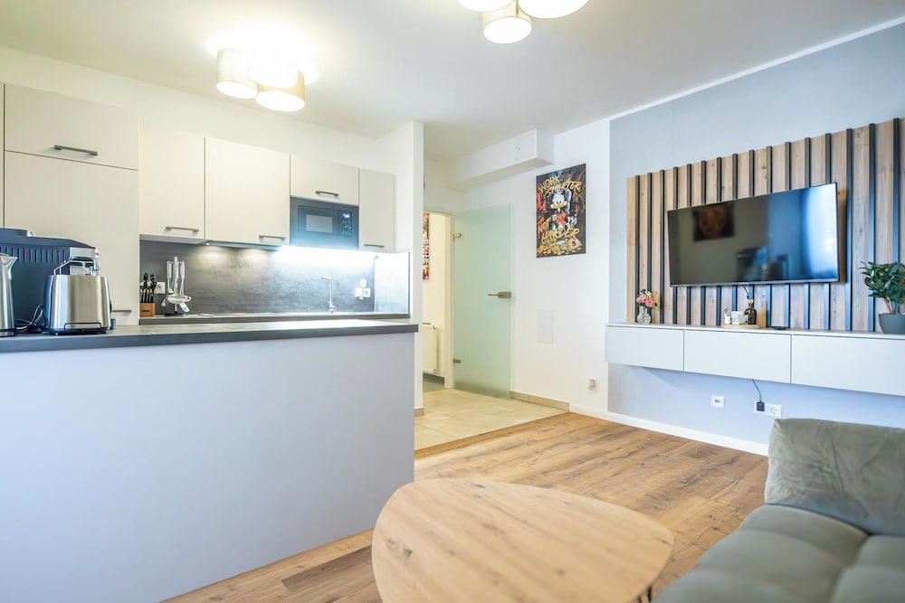 Ideal 2BR 1LR Apt for 6P Donaustadt