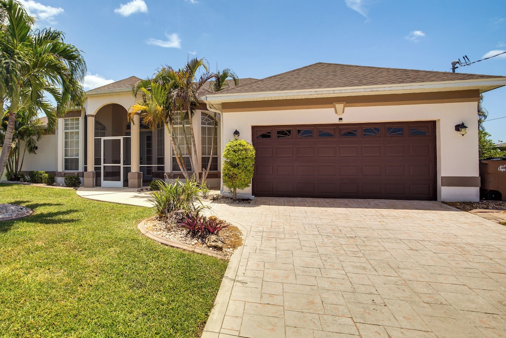 Dock & Outdoor Oasis: Waterfront Cape Coral Home