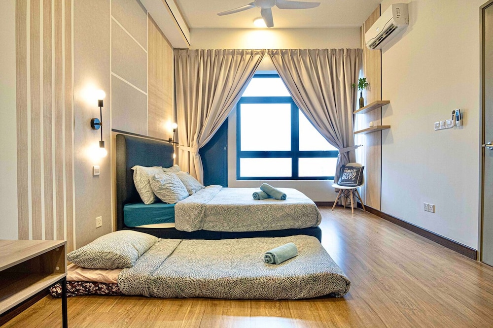 Astoria Ampang Condotel by Emily in Town