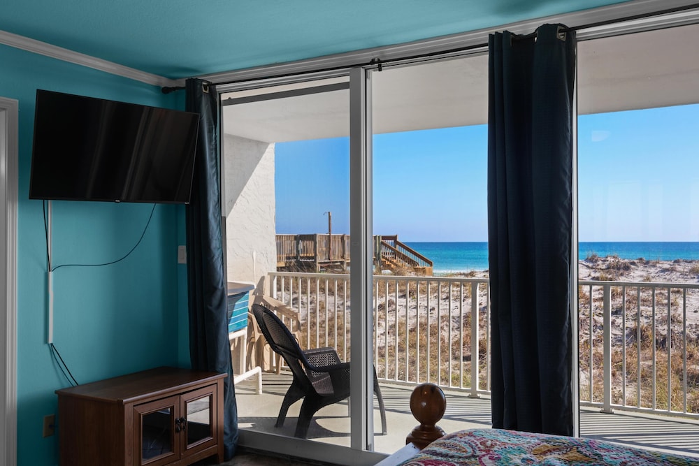 Starboard Village 411