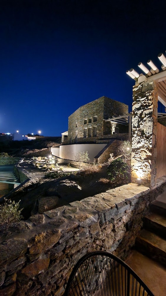AGADA Folegandros