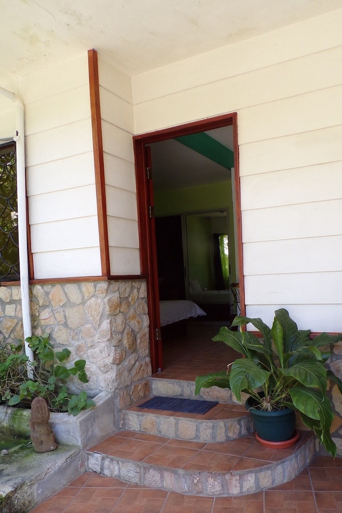Mycasa's Bed and Breakfast