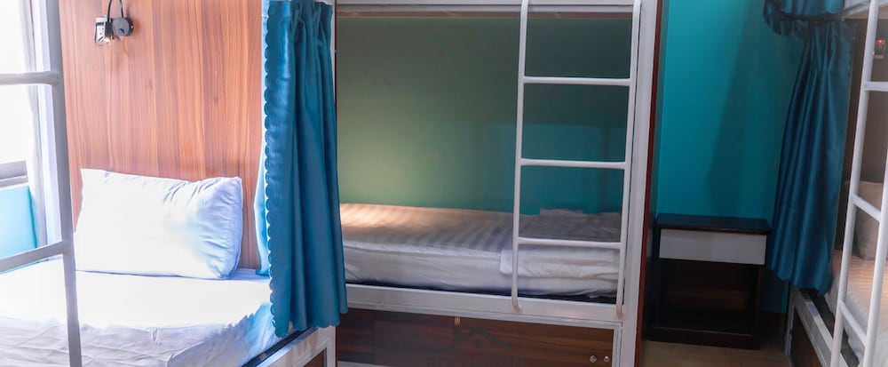 BOO BEACH Hostel, 24-Hour Reception & Free Billiards