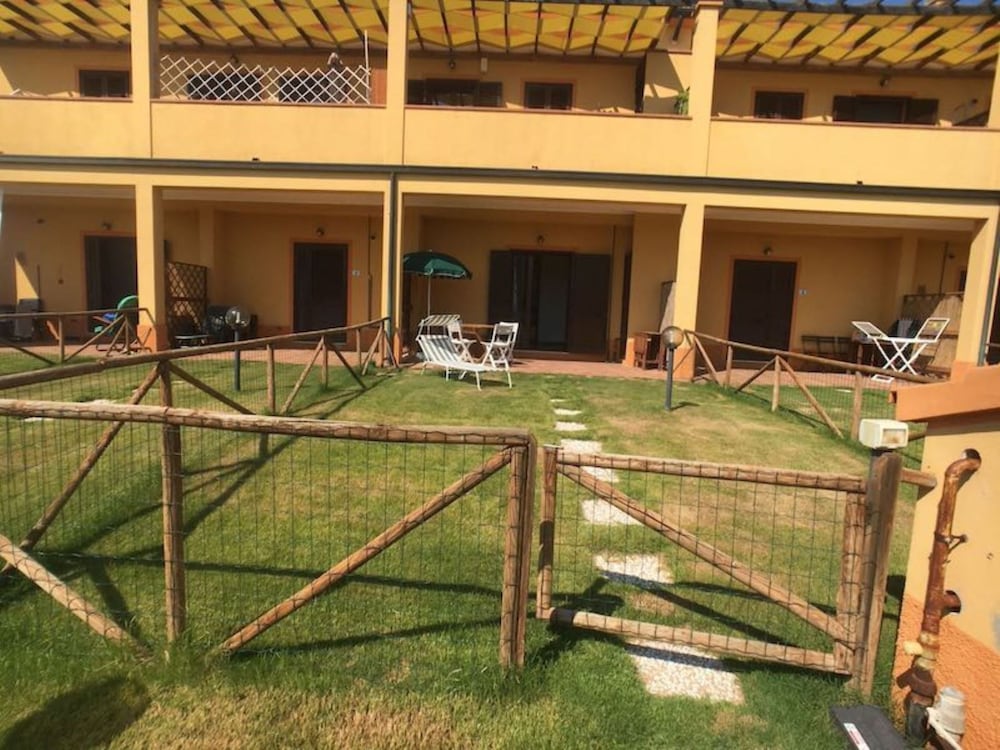 Two-room Apartment Sleeps 4 IN THE Countryside-rif Deste