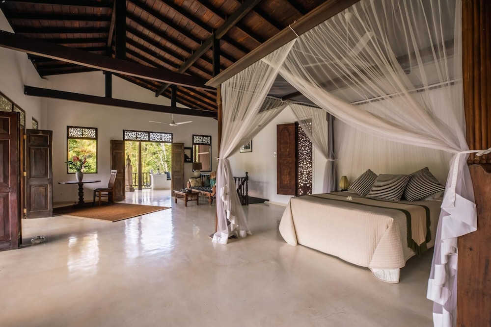 Lovely Lakeside Villa With Large Pool Poolside Dining view 2