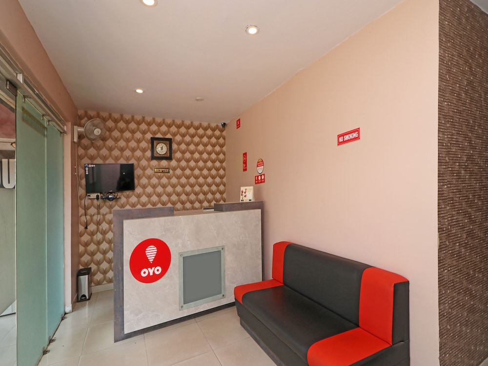 OYO 11722 Crystal Guest House