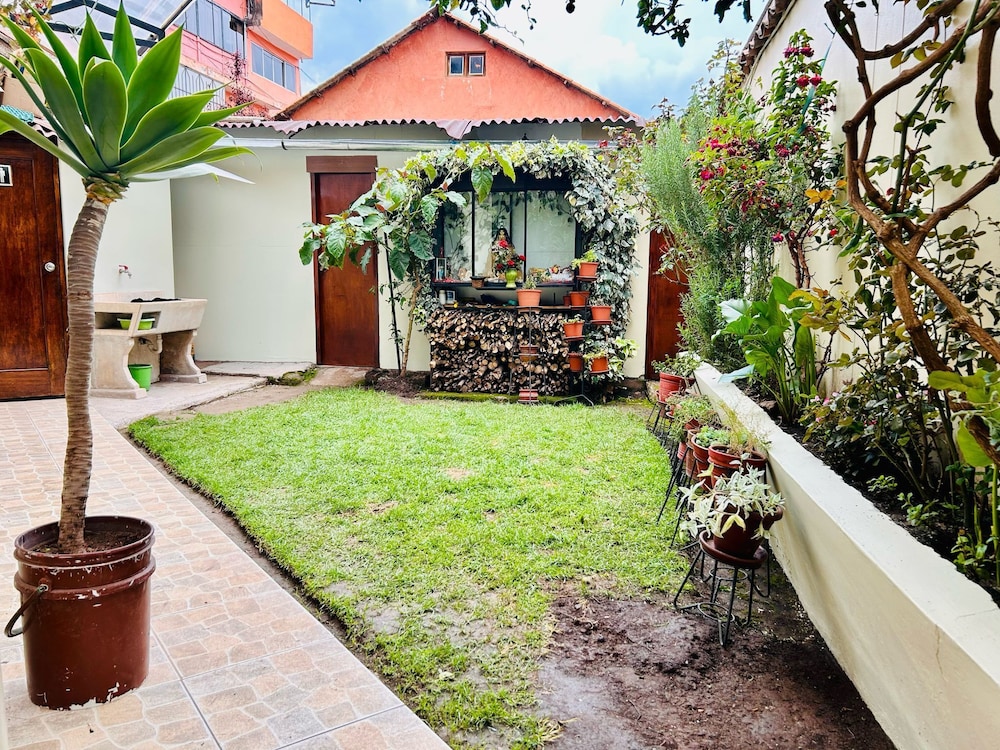 CASA DE MAKITO