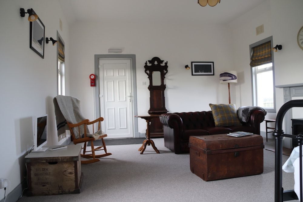 Kirkapol Beach Sleeps 4 With Dog Access view 5